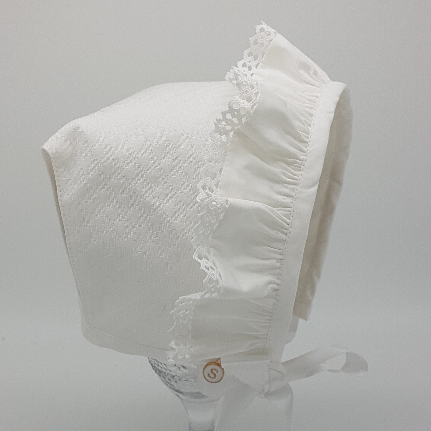 Exclusive Bonnet, White Jacquard / T-Bar Style