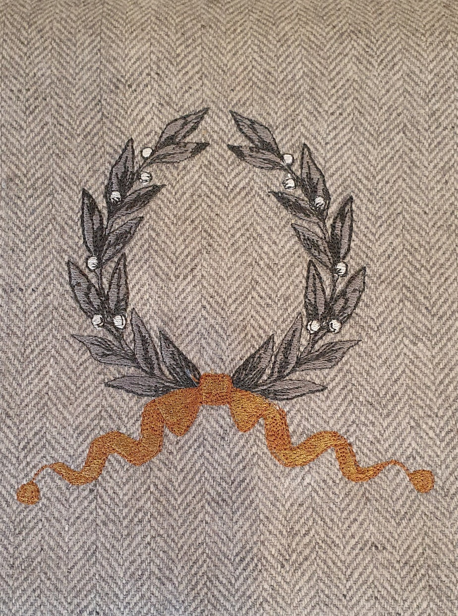 'Platinum Jubilee' Herringbone Embroidered Wrap & Pillowcase Set