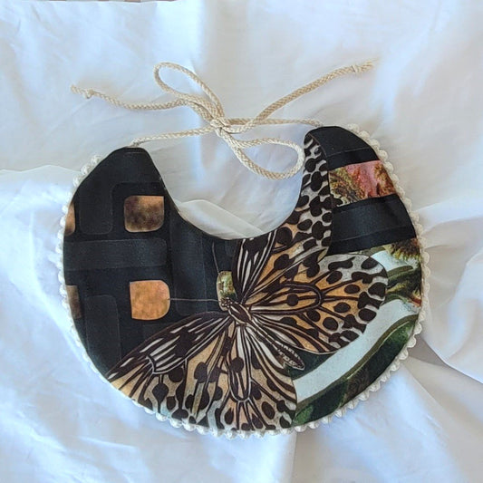 'Amazania' Bib