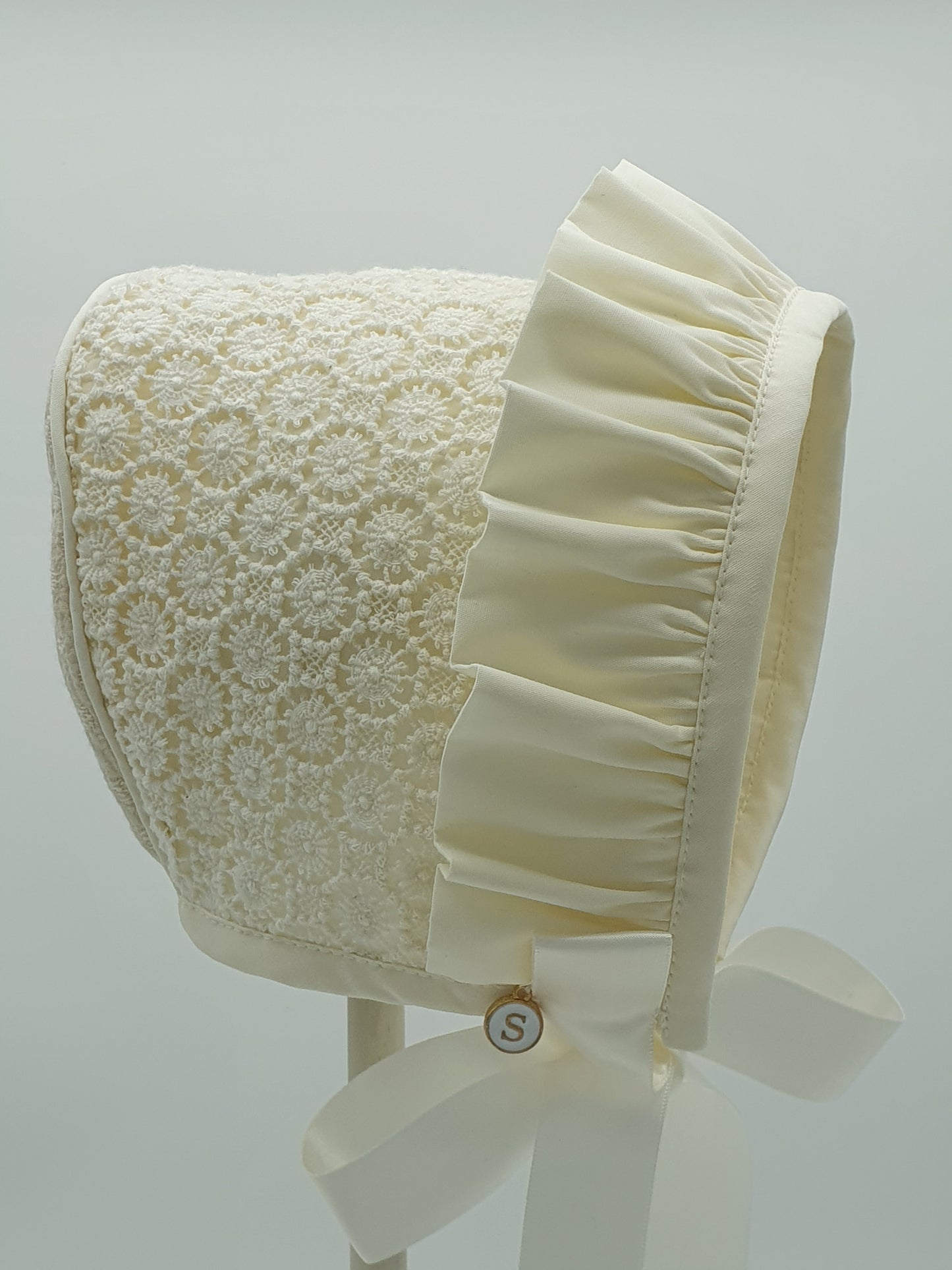 Exclusive Bonnet, Cream Snowflake lace with frill